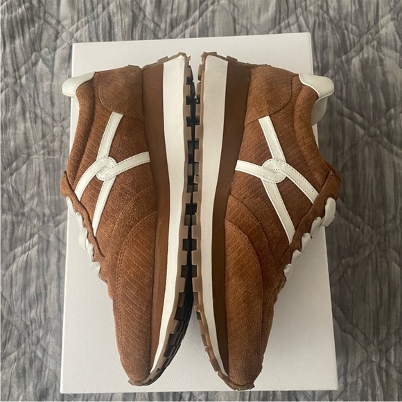 🔥 Veronica Beard Valentina Hazelwood Corduroy Sneakers EUC - Picture 7 of 16